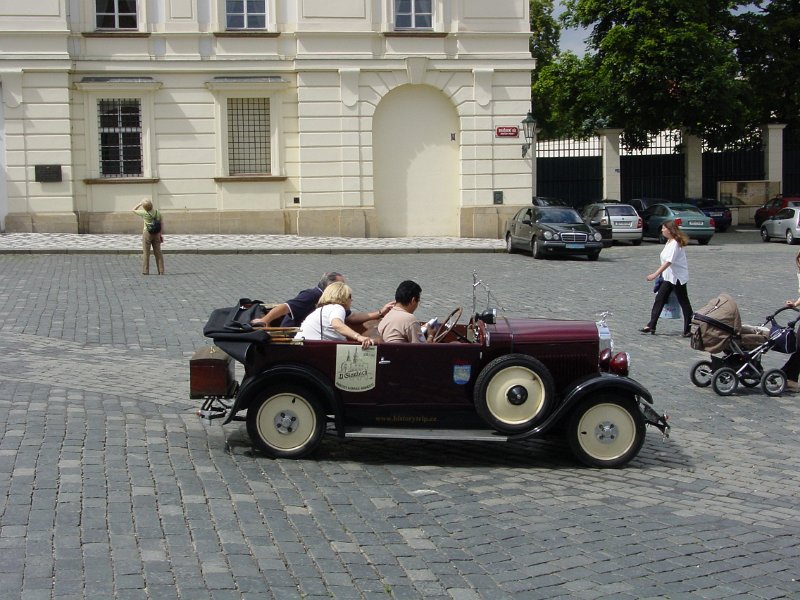 cz_143_praag_auto_A.JPG