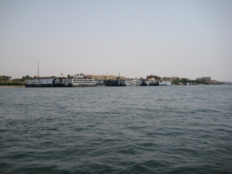 eg_279_luxor_nijl_A.JPG