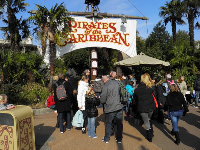 fr_2012_091a_disney_land_pirates_of_the_carabbian.JPG