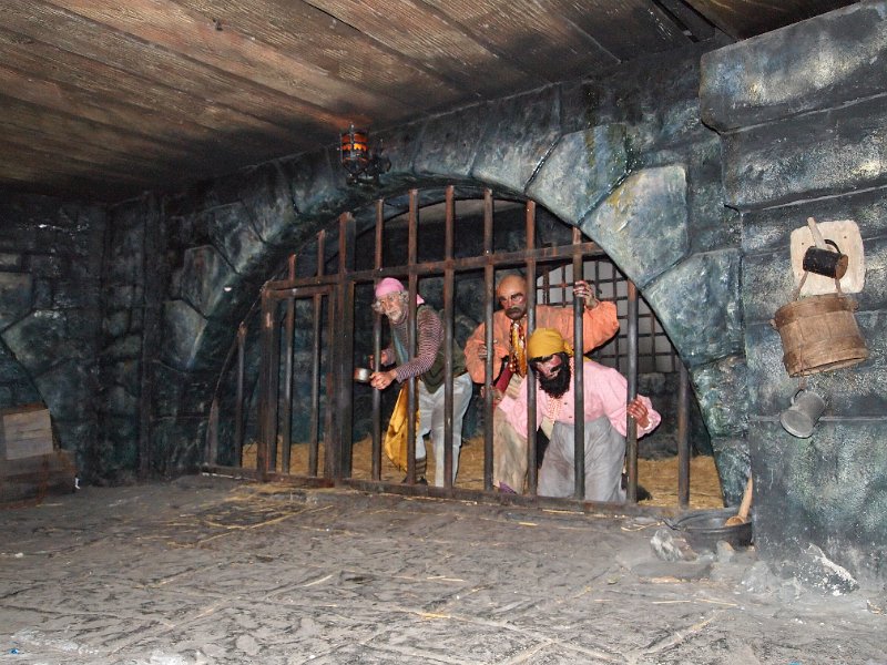 fr_2012_116_disney_land_pirates_of_the_carabbian_A.JPG