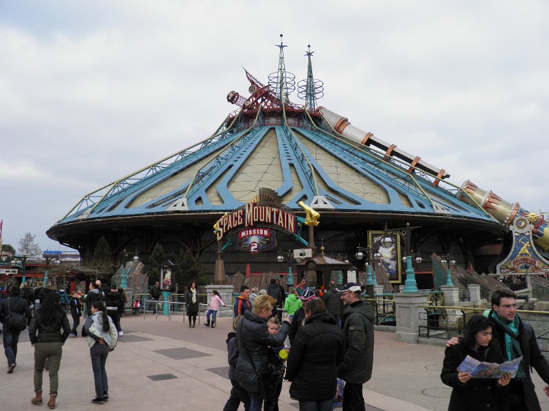 fr_2012_125a_disney_land_space_mountain.JPG