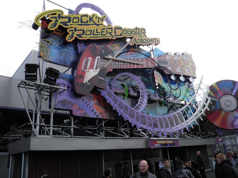fr_2012_214h_disney_land_roller_coater.JPG