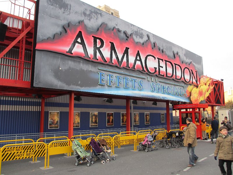 fr_2012_231_disney_land_armageddon_A.JPG