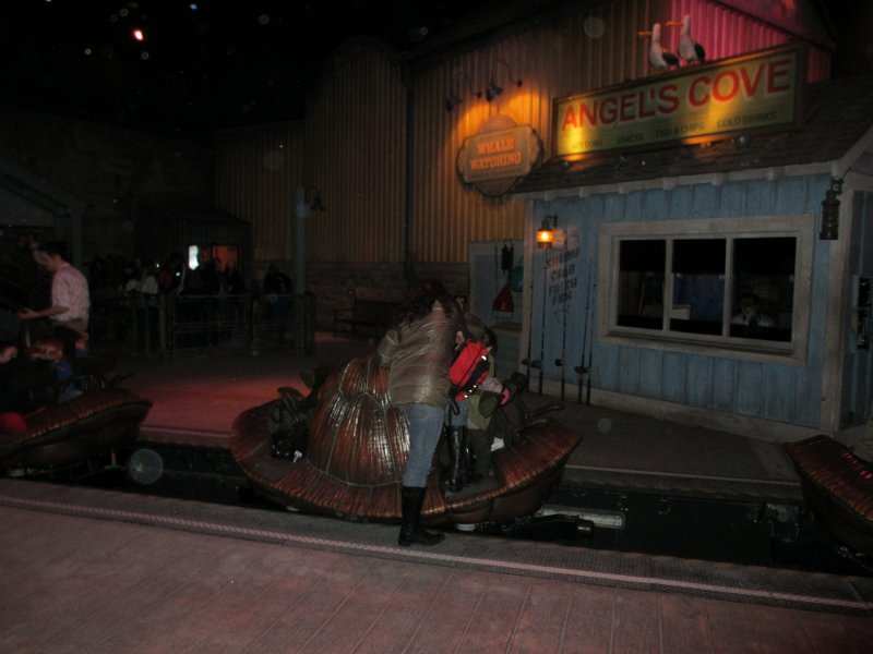fr_2012_258_disney_land_crush's_coaster_A.JPG