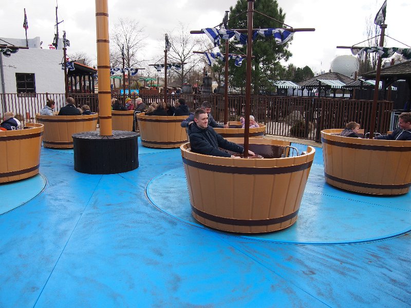 dk_2013_137_billund_legoland_pirate_carousel_A.JPG